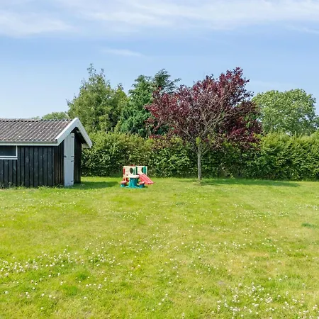 Guthmund Holiday home *